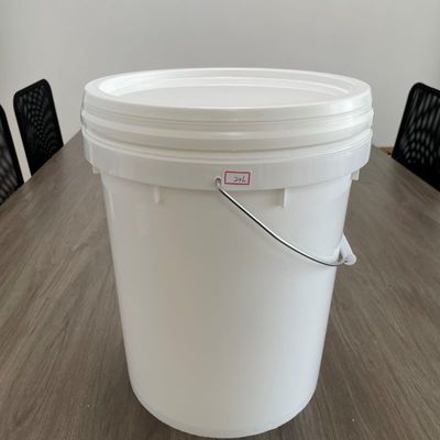 20L 검은 플라스틱 도구 버킷 버킷 뚜?? 및 핸들 액세서리 패키지